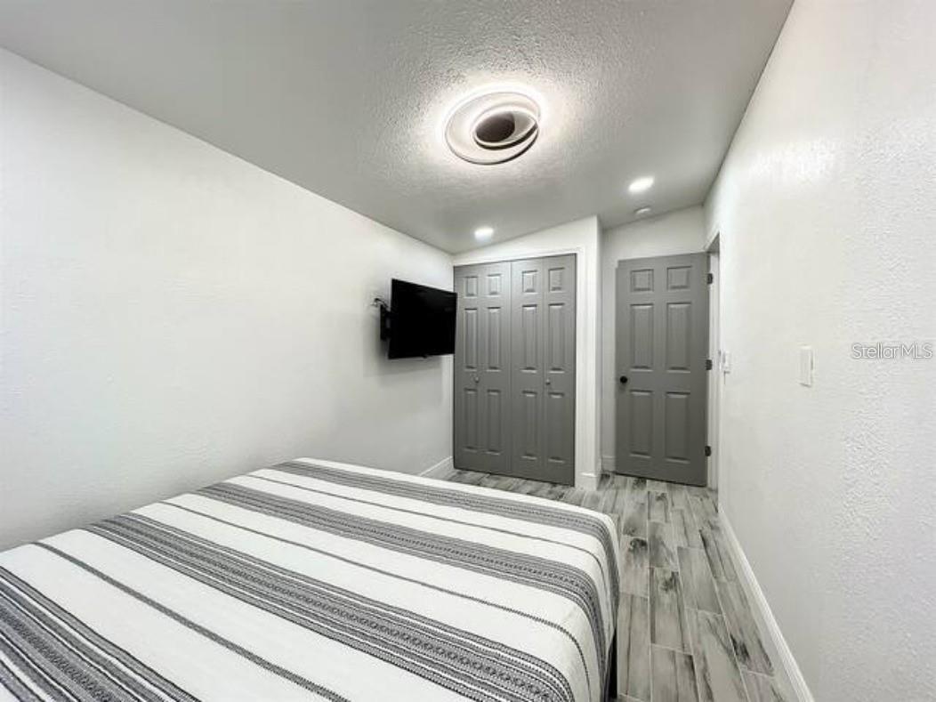 2008 PAGE Ave ORLANDO, FL 32806