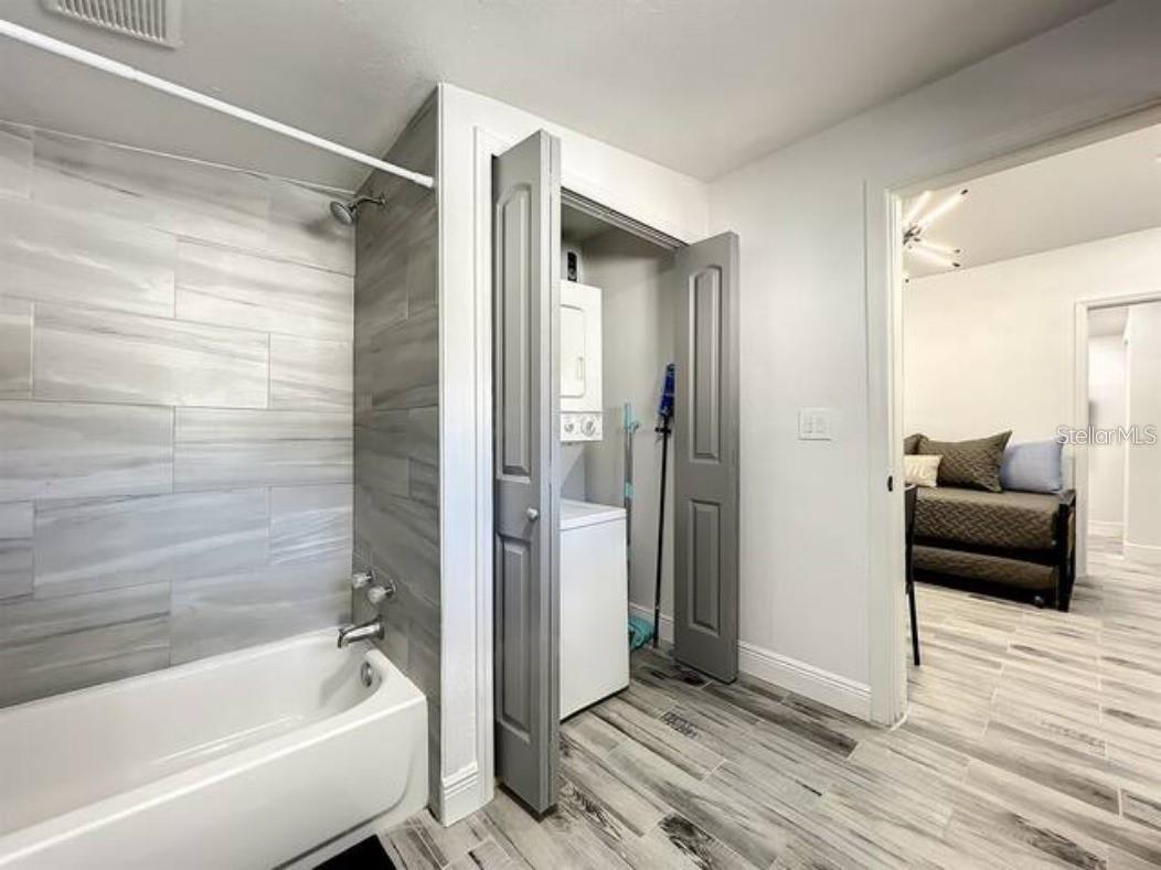 2008 PAGE Ave ORLANDO, FL 32806