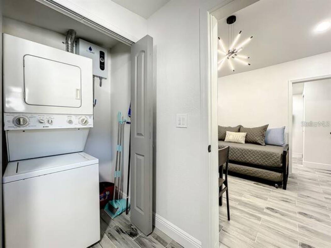 2008 PAGE Ave ORLANDO, FL 32806