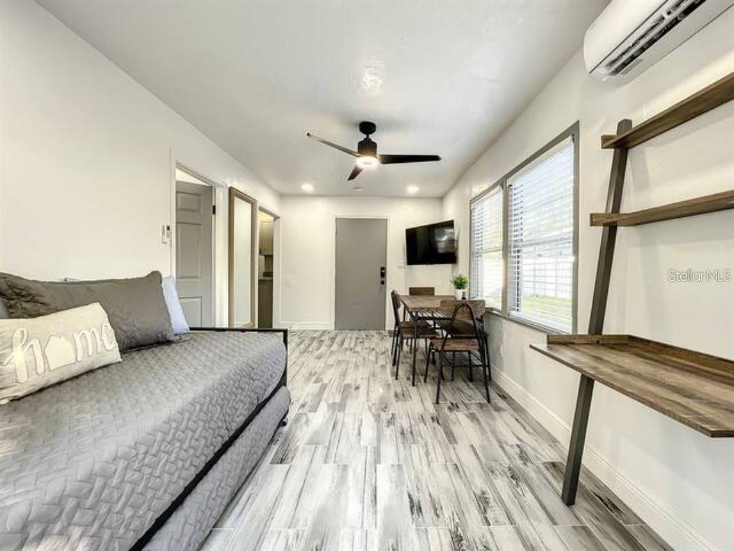 2008 PAGE Ave ORLANDO, FL 32806