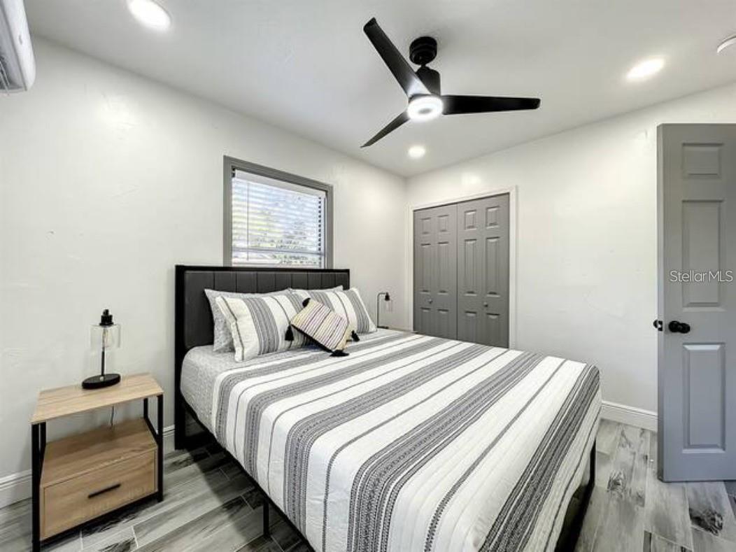 2008 PAGE Ave ORLANDO, FL 32806