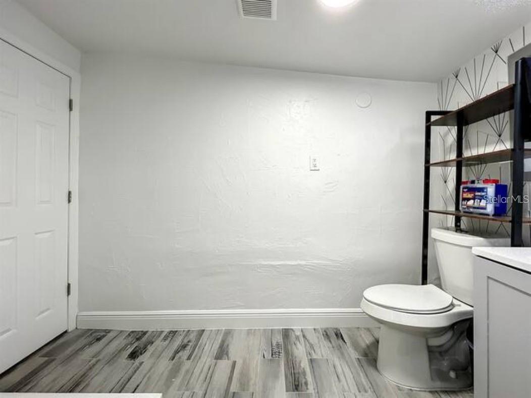 2008 PAGE Ave ORLANDO, FL 32806