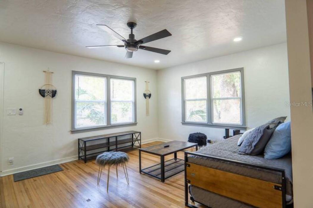 2008 PAGE Ave ORLANDO, FL 32806