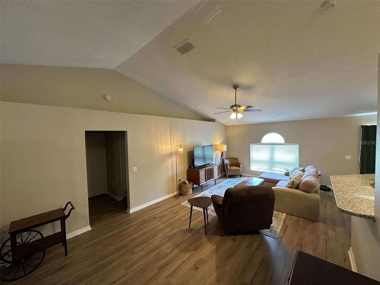 1346 DUNBARTON Ct KISSIMMEE, FL 34758