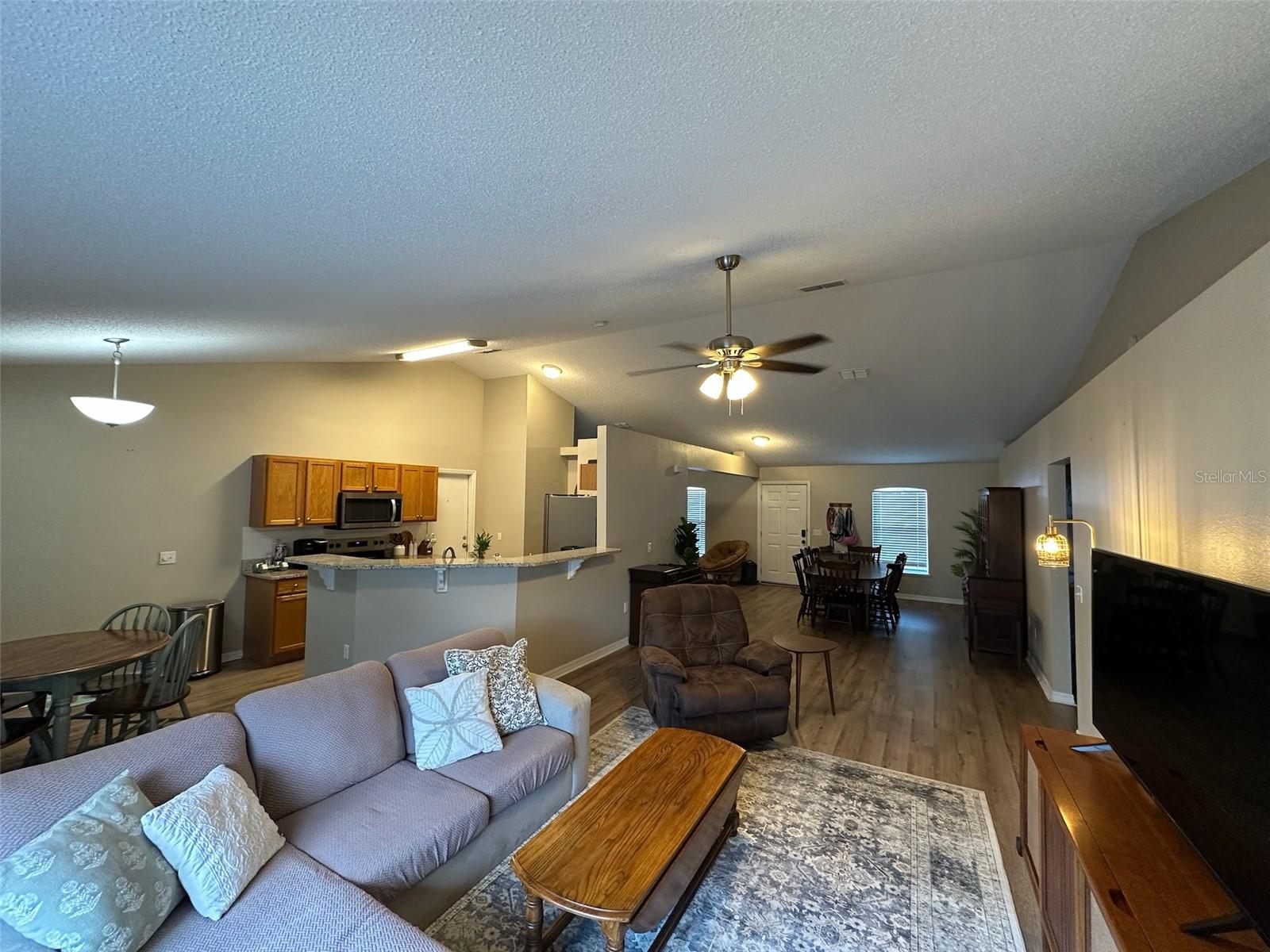 1346 DUNBARTON Ct KISSIMMEE, FL 34758