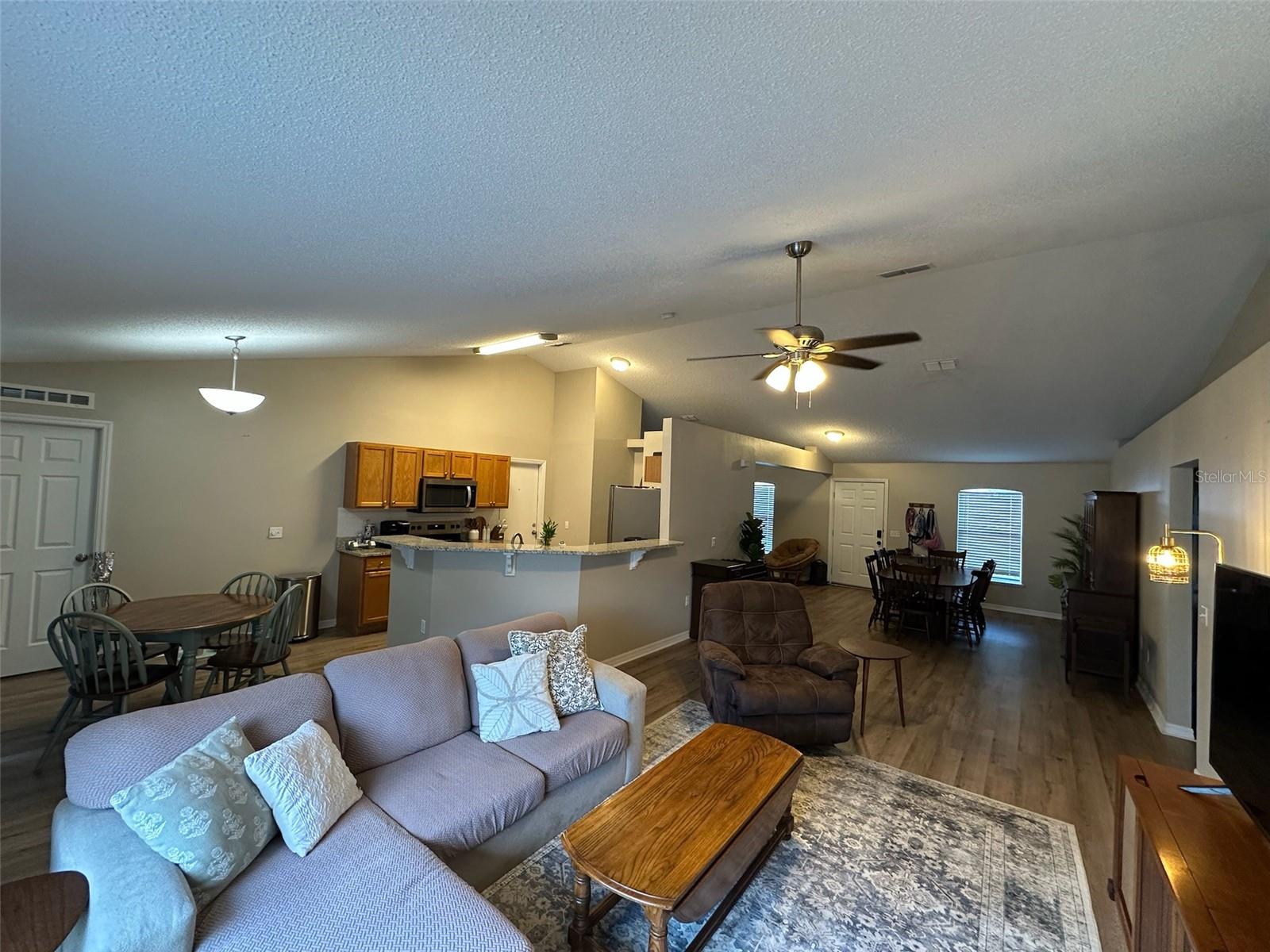 1346 DUNBARTON Ct KISSIMMEE, FL 34758