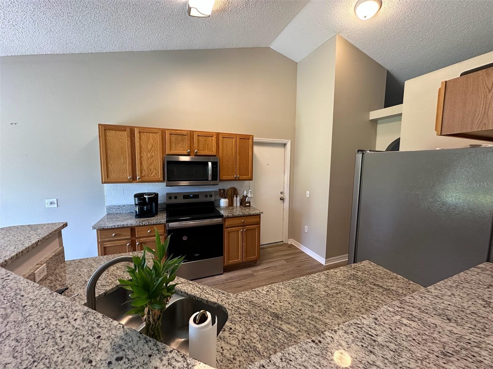 1346 DUNBARTON Ct KISSIMMEE, FL 34758