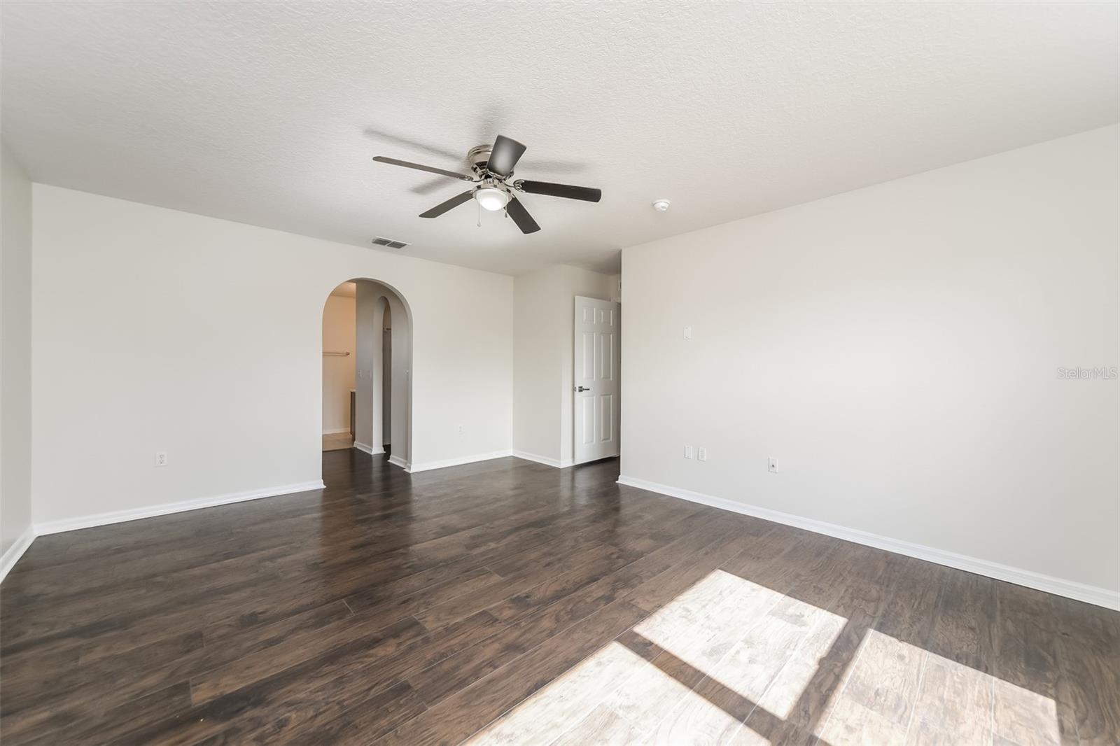 612 ELBRIDGE Dr KISSIMMEE, FL 34758