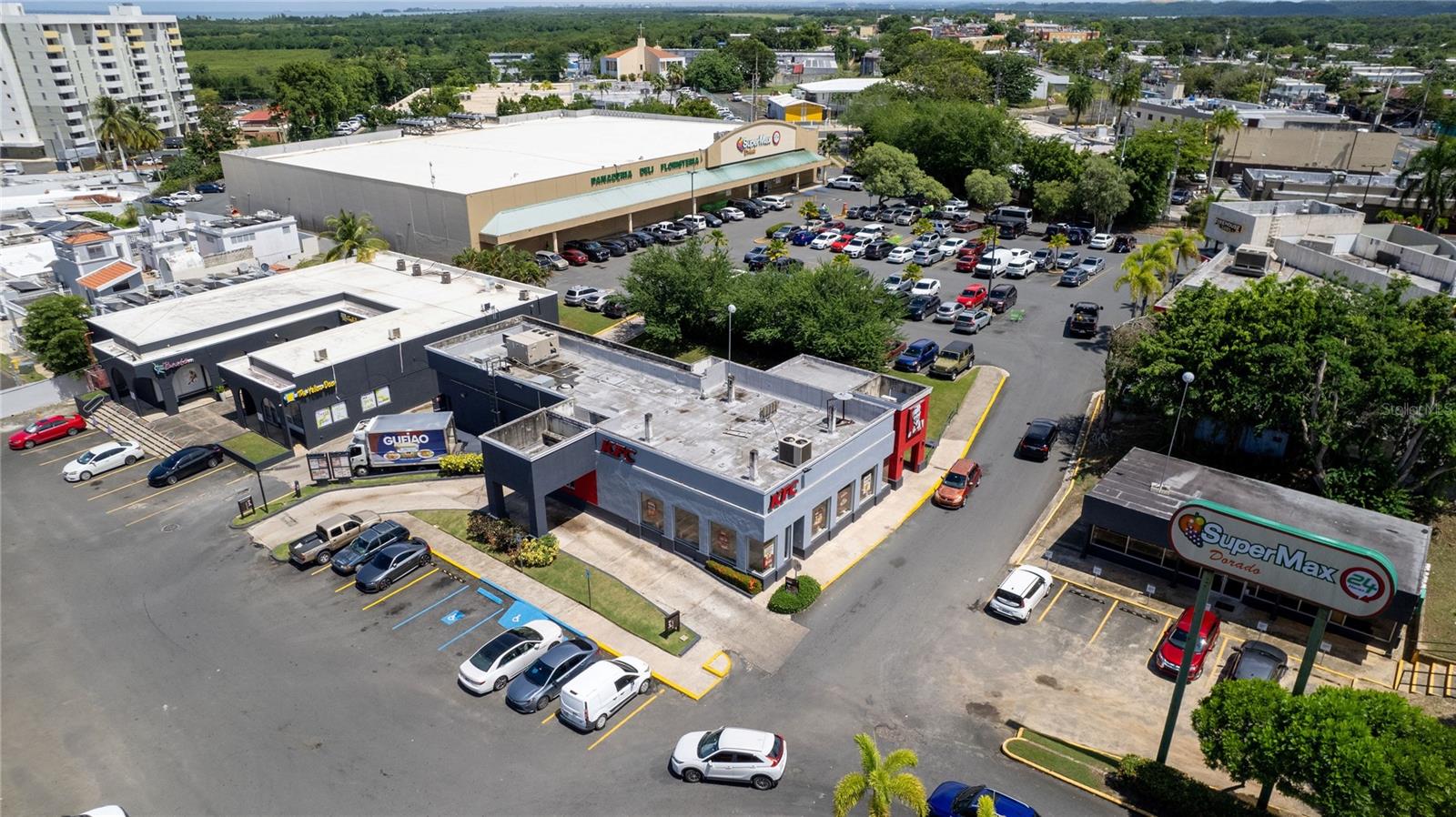 693- PR KM8th Ave DORADO, PR 00646