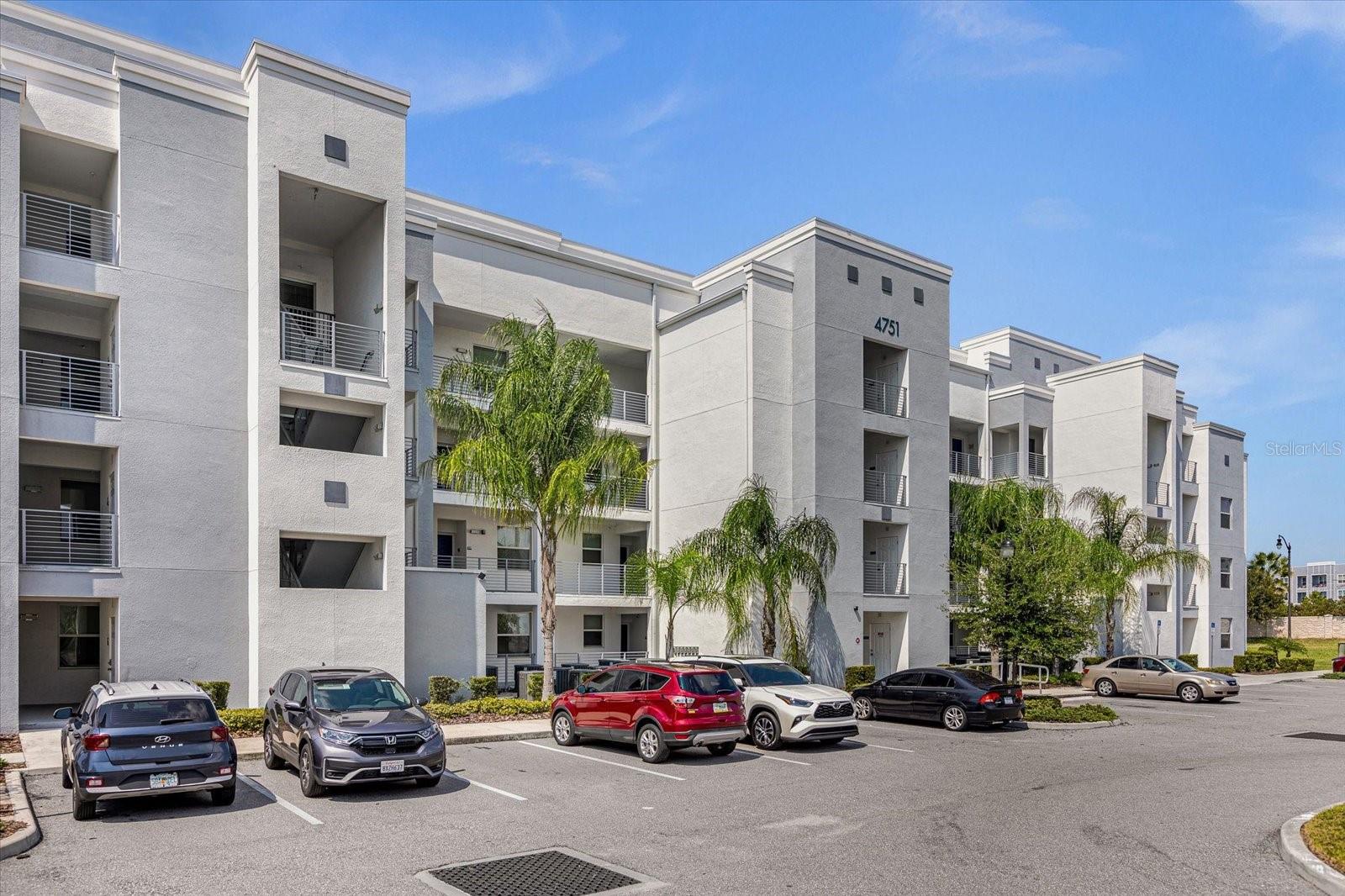 4751 CLOCK TOWER Dr #204 KISSIMMEE, FL 34746