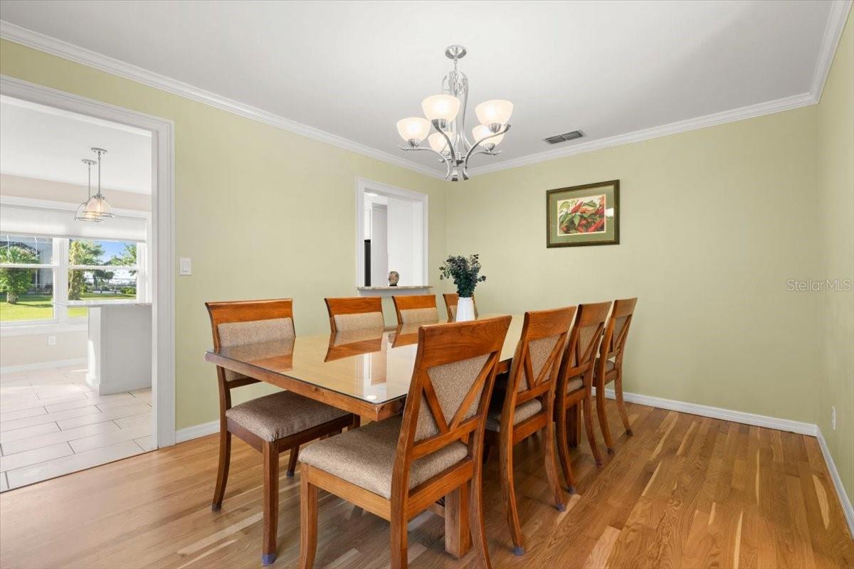 1517 N HALIFAX Ave DAYTONA BEACH, FL 32118