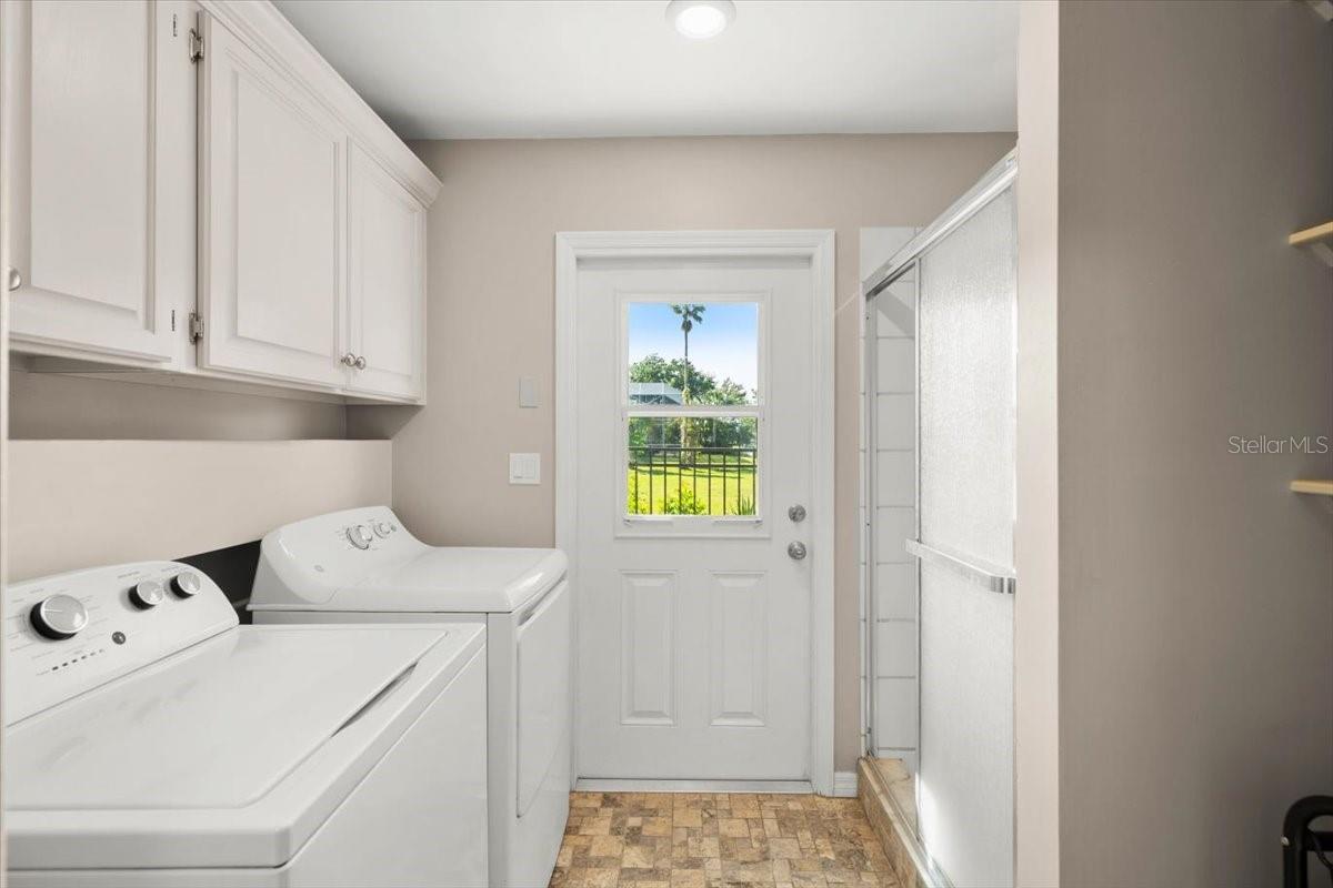 1517 N HALIFAX Ave DAYTONA BEACH, FL 32118