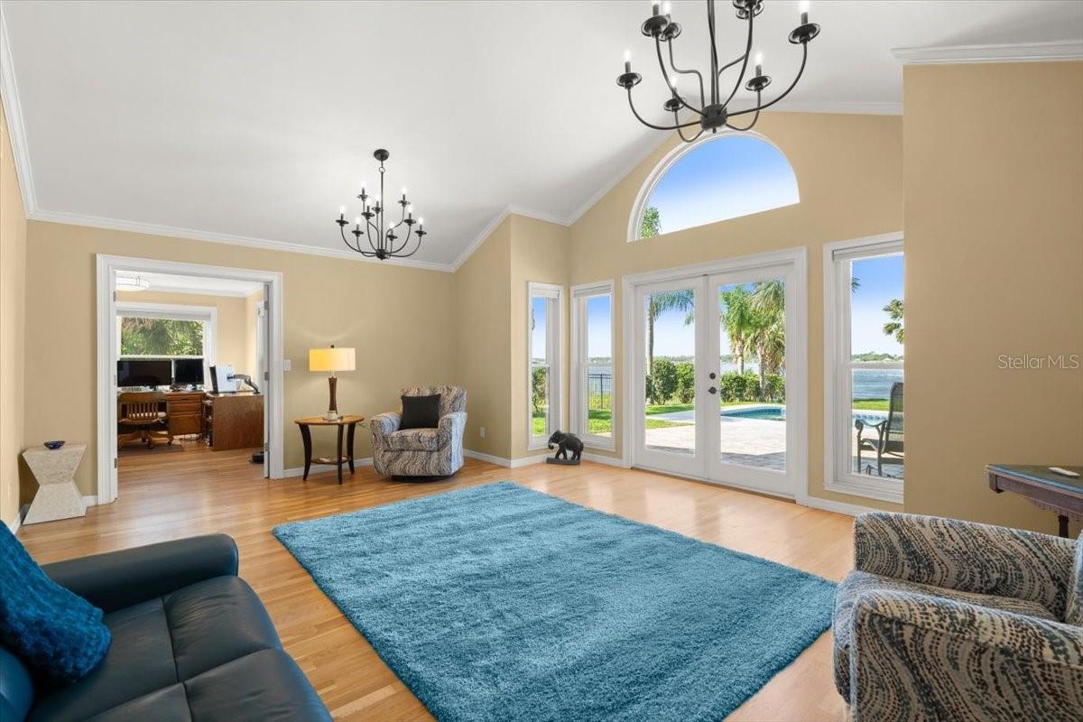 1517 N HALIFAX Ave DAYTONA BEACH, FL 32118