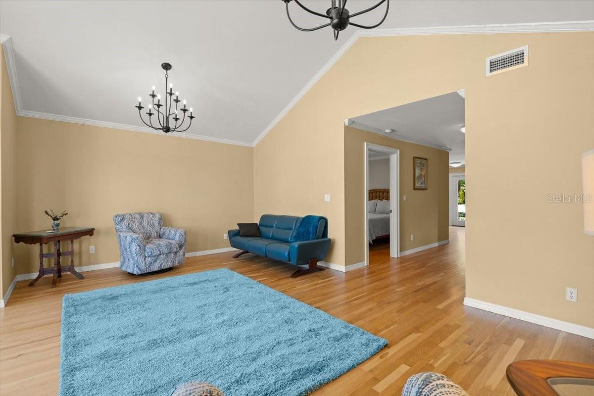 1517 N HALIFAX Ave DAYTONA BEACH, FL 32118