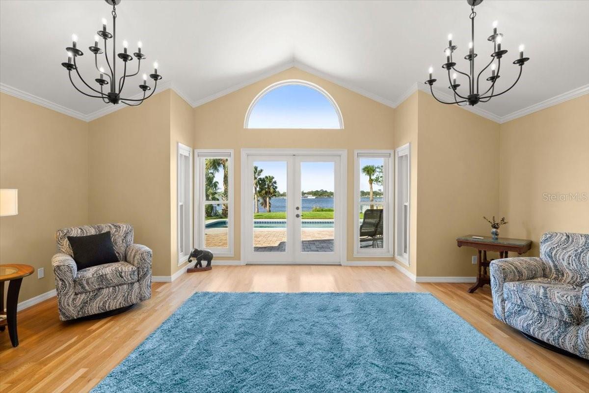 1517 N HALIFAX Ave DAYTONA BEACH, FL 32118