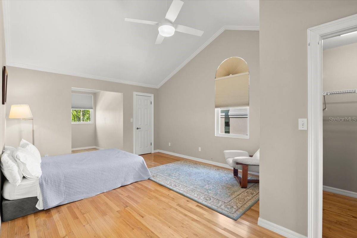 1517 N HALIFAX Ave DAYTONA BEACH, FL 32118