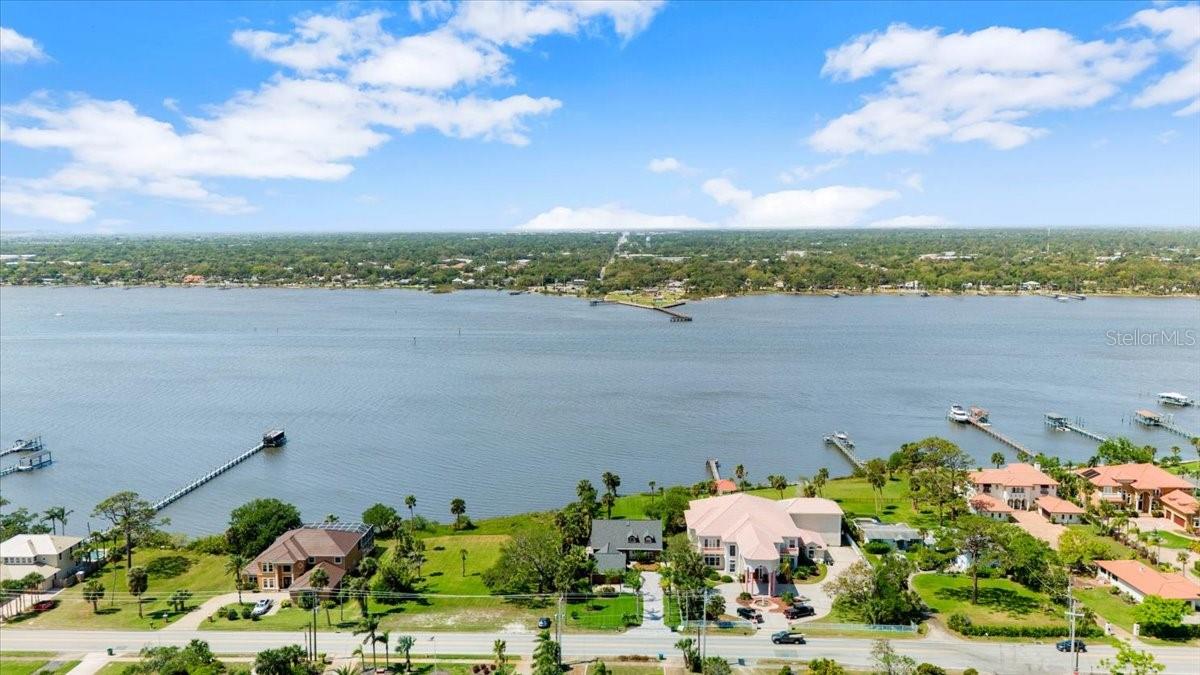 1517 N HALIFAX Ave DAYTONA BEACH, FL 32118