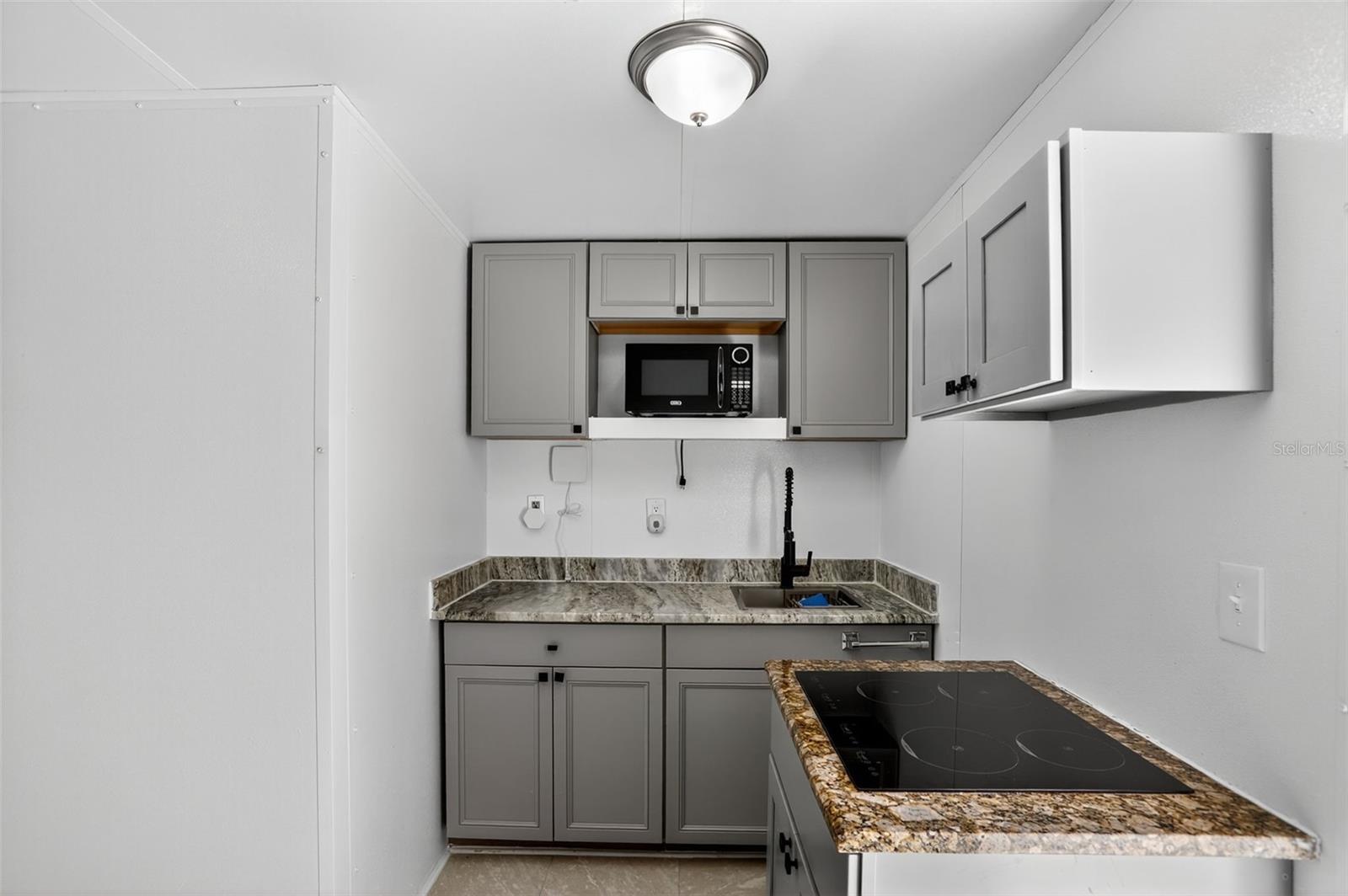 635 MOSS Park Ct KISSIMMEE, FL 34743