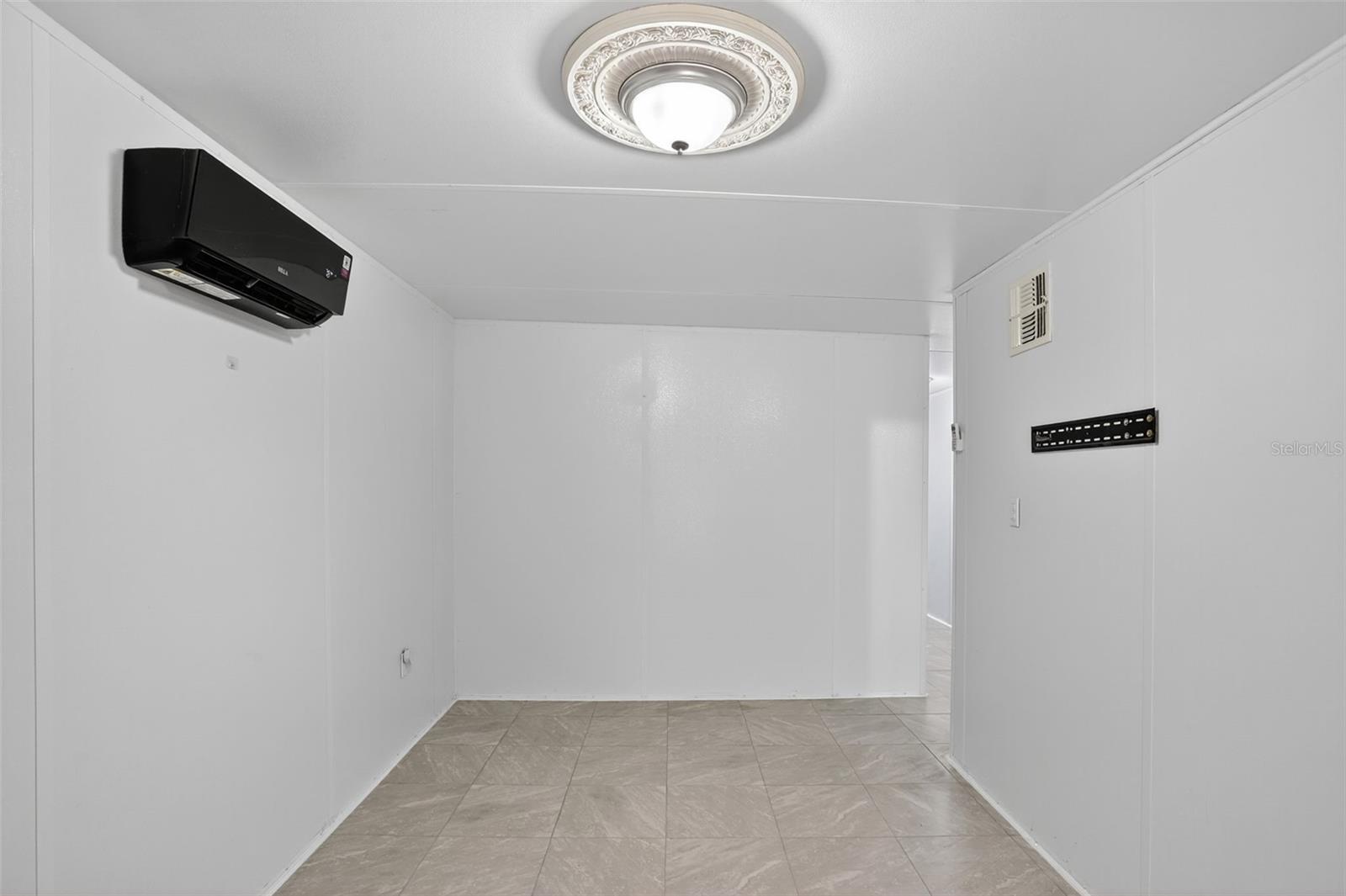 635 MOSS Park Ct KISSIMMEE, FL 34743