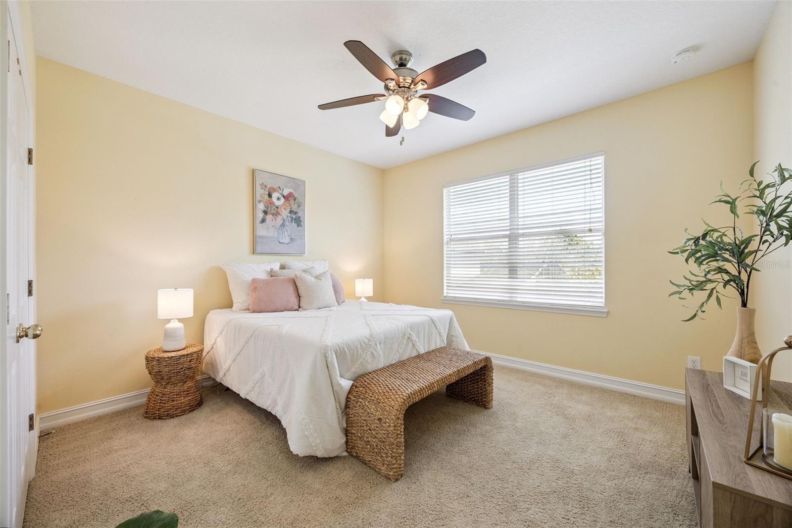 2419 ANTLIA Dr ORLANDO, FL 32828