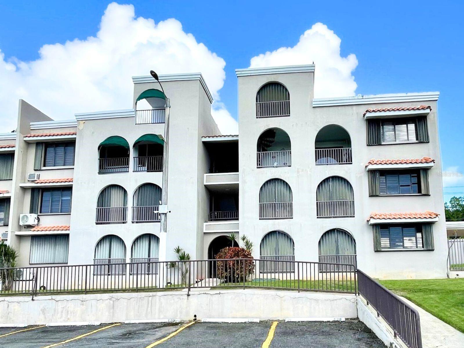 COND CALA DE HUCARES #C315 NAGUABO, PR 00718