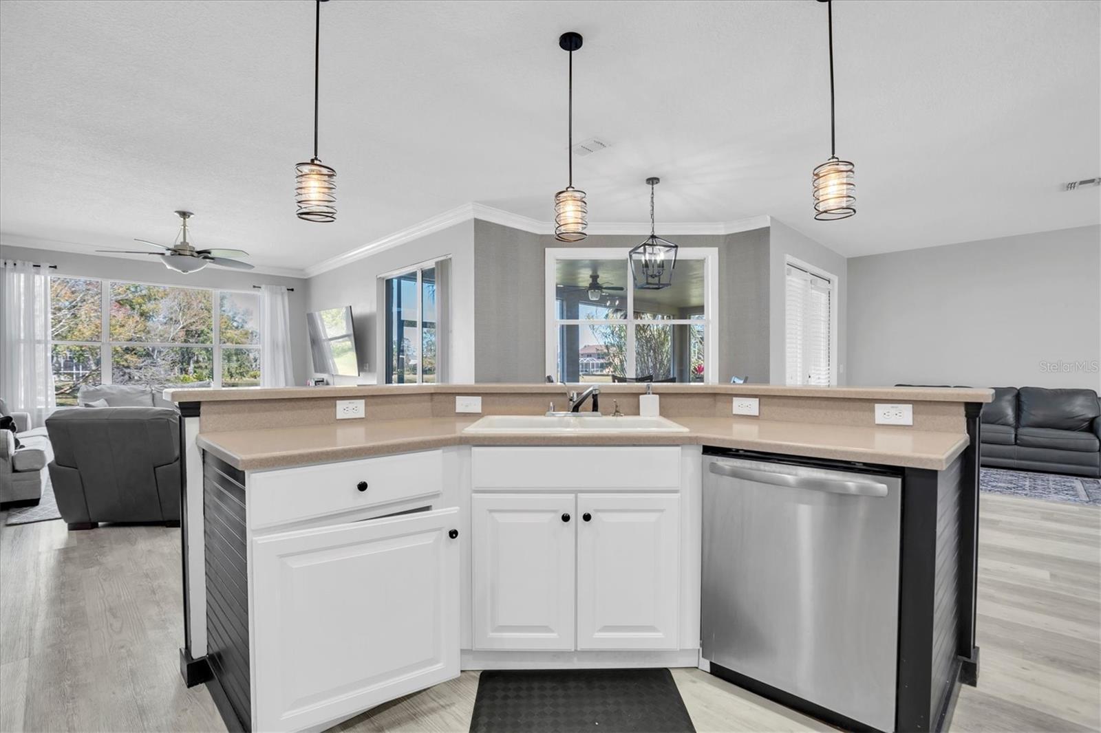 12511 ROYAL DUBLIN Ave ODESSA, FL 33556