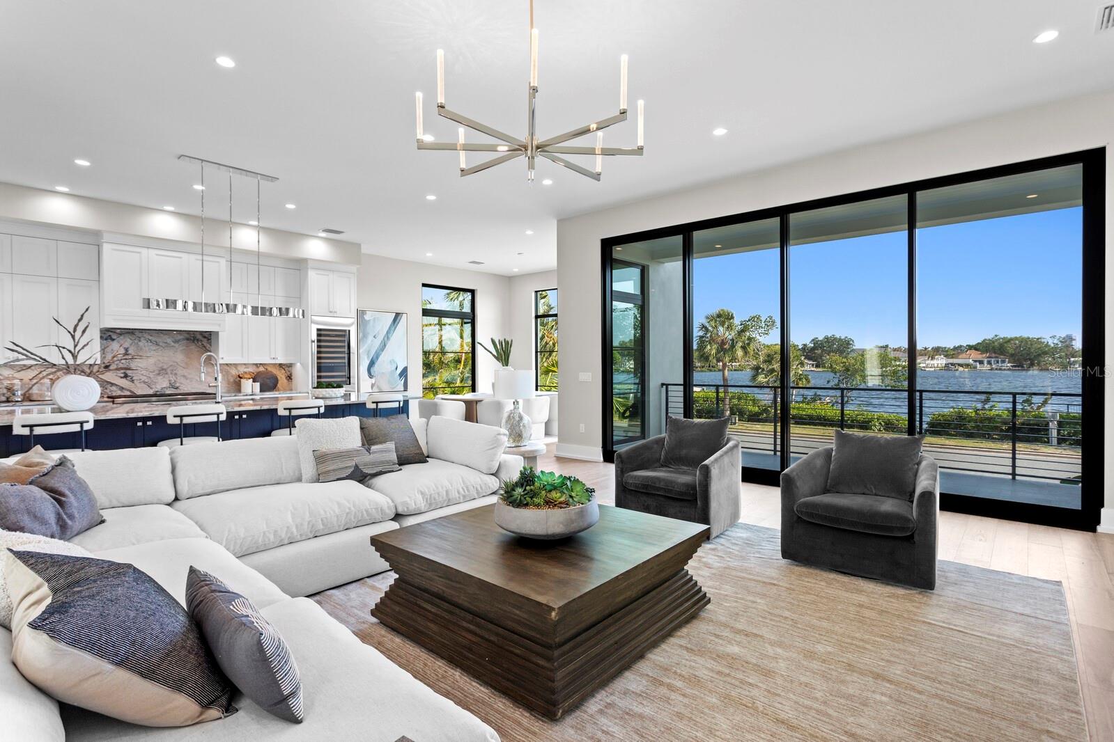 337 COFFEE POT Dr ST PETERSBURG, FL 33704