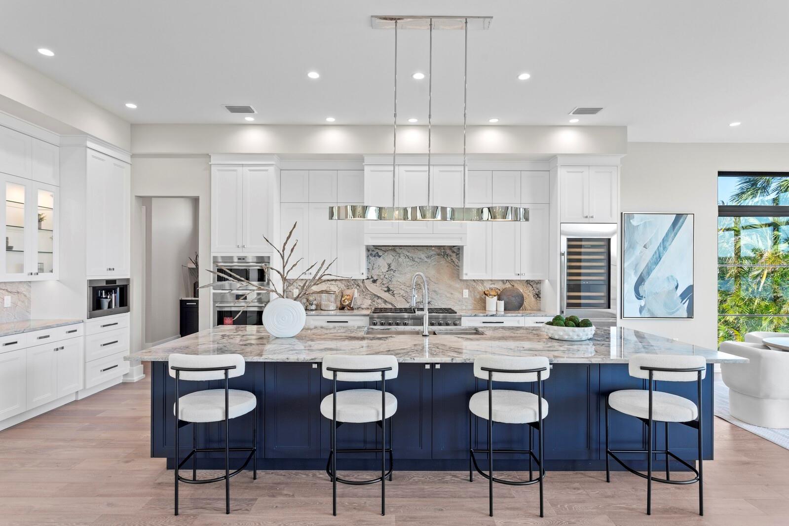 337 COFFEE POT Dr ST PETERSBURG, FL 33704