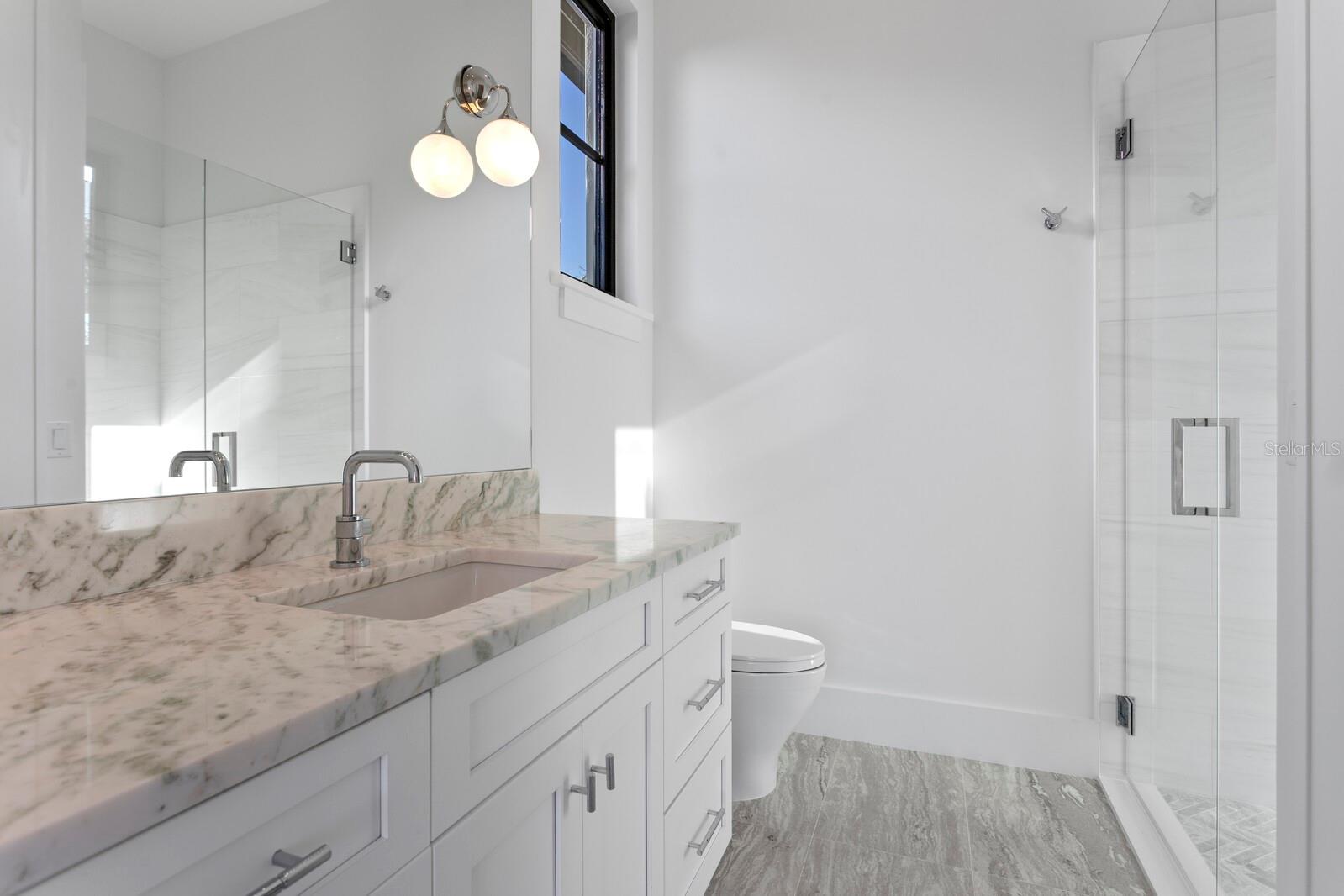 337 COFFEE POT Dr ST PETERSBURG, FL 33704