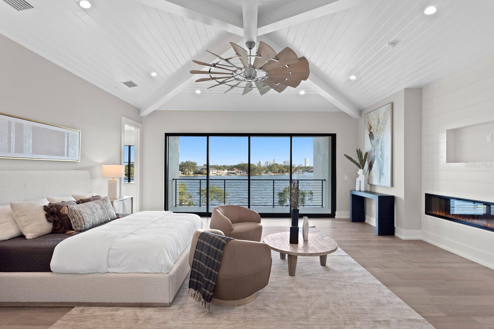 337 COFFEE POT Dr ST PETERSBURG, FL 33704