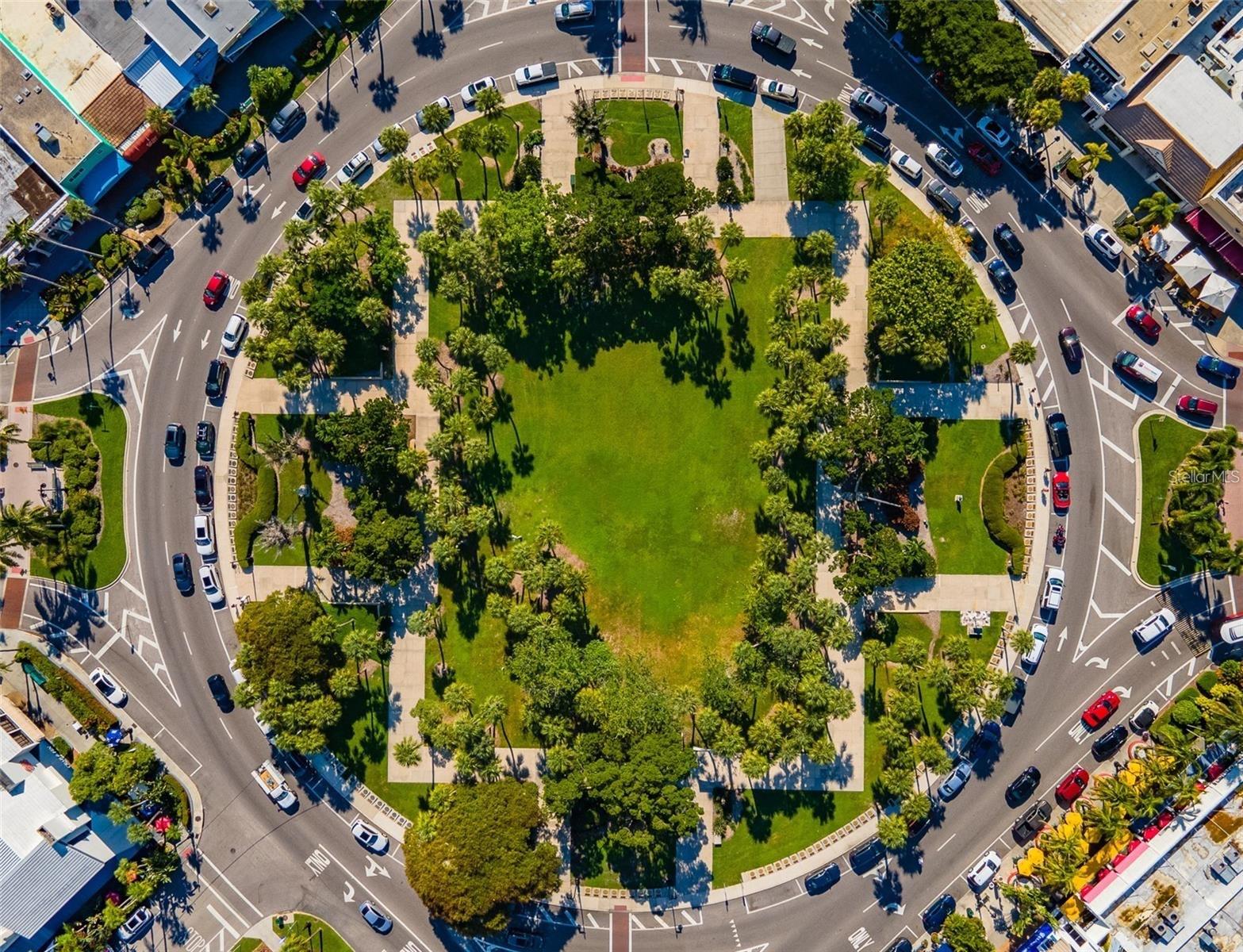 162 EMERSON Dr SARASOTA, FL 34236