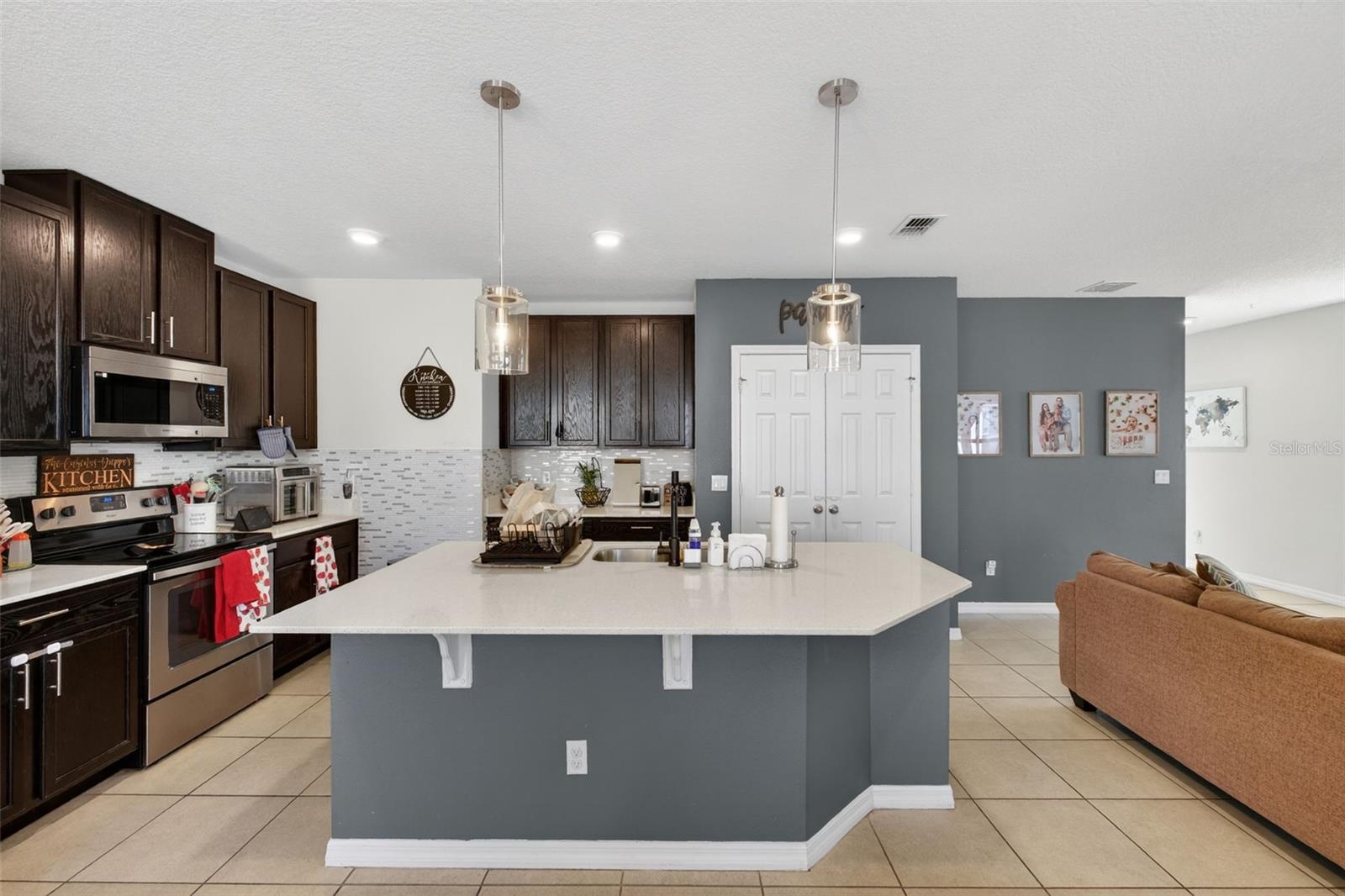 2817 ALPINE MEADOW Ln KISSIMMEE, FL 34744