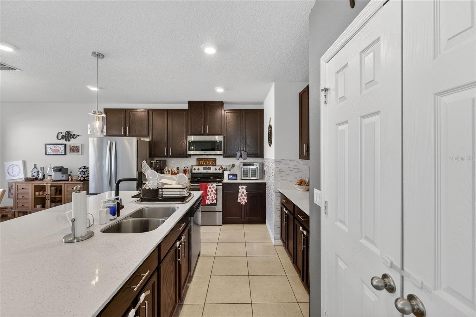 2817 ALPINE MEADOW Ln KISSIMMEE, FL 34744