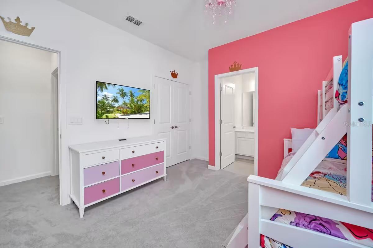 2525 SHANTI Dr KISSIMMEE, FL 34746