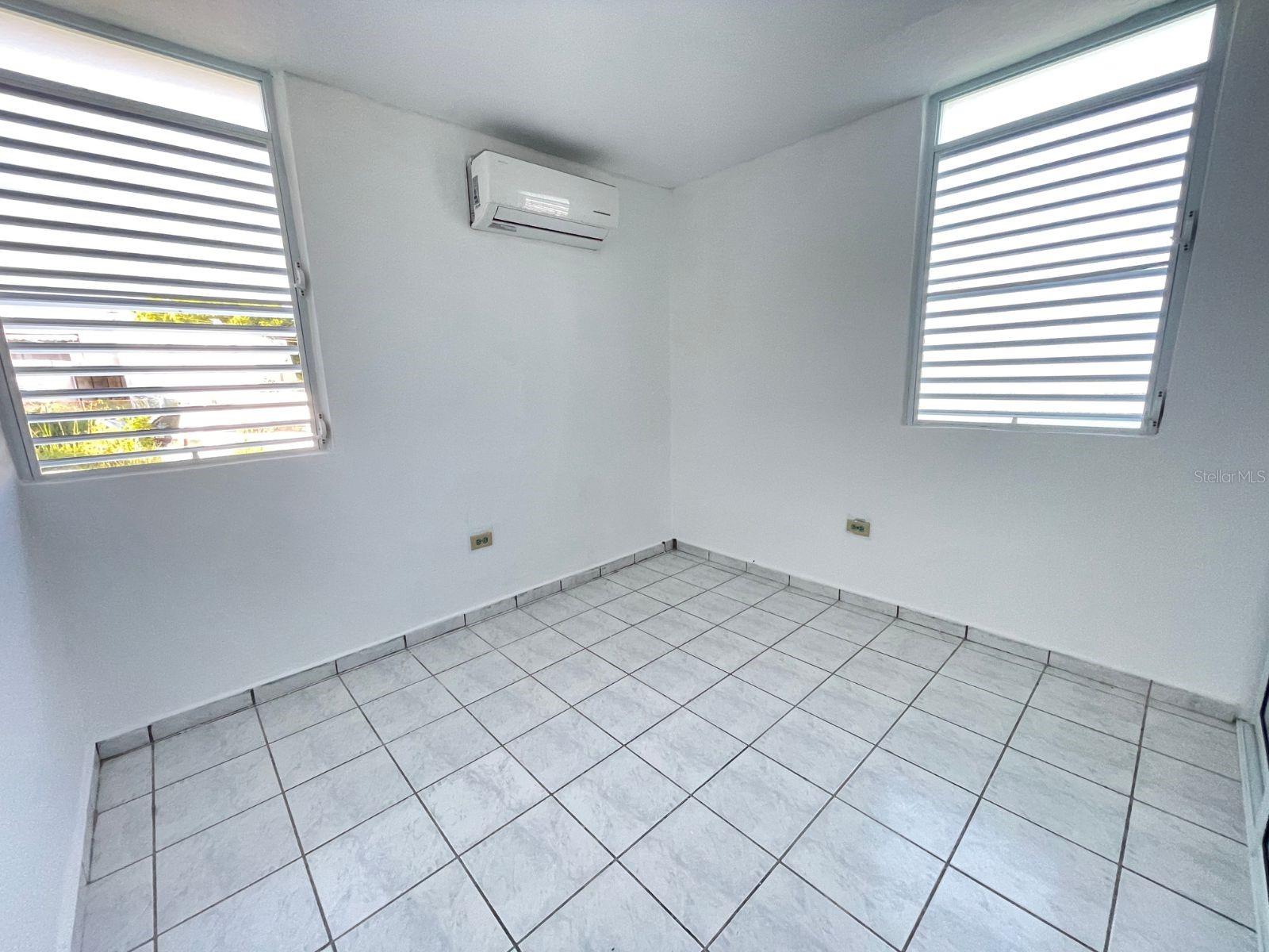 F1 PASEOS DE CEIBA CEIBA, PR 00735