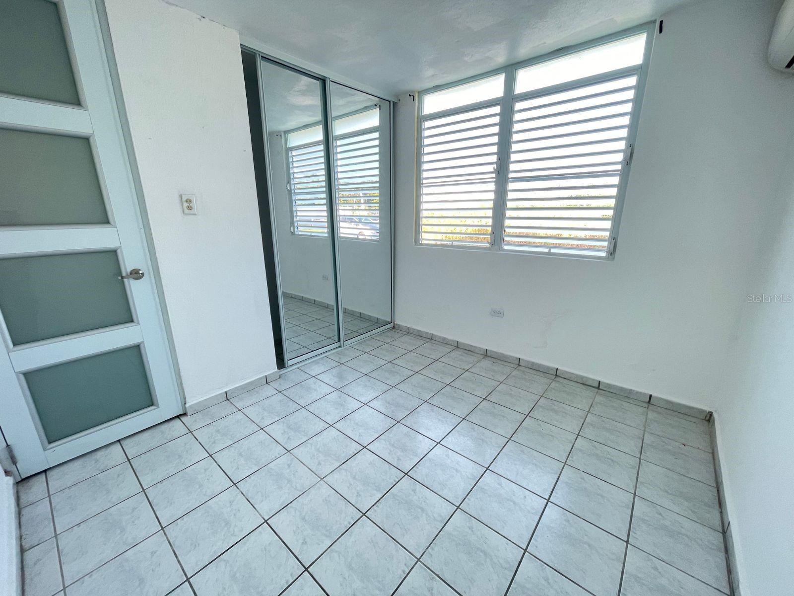 F1 PASEOS DE CEIBA CEIBA, PR 00735