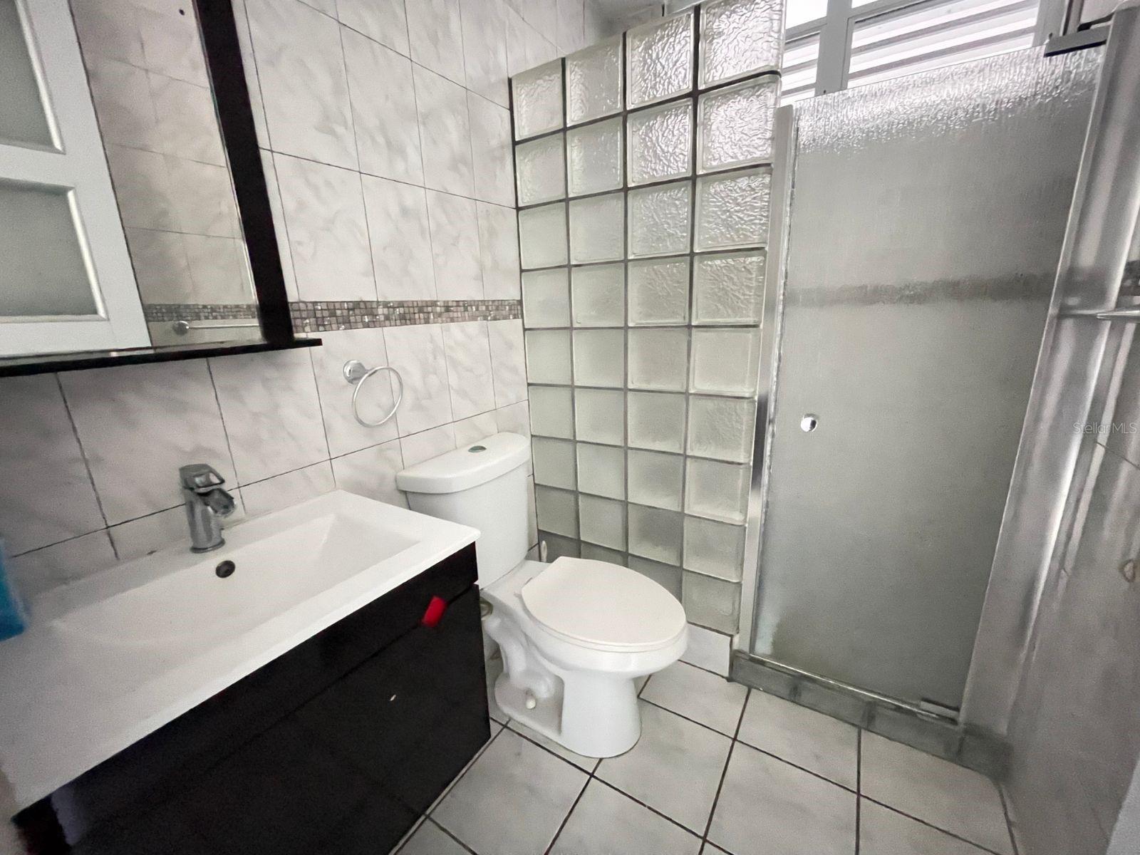 F1 PASEOS DE CEIBA CEIBA, PR 00735