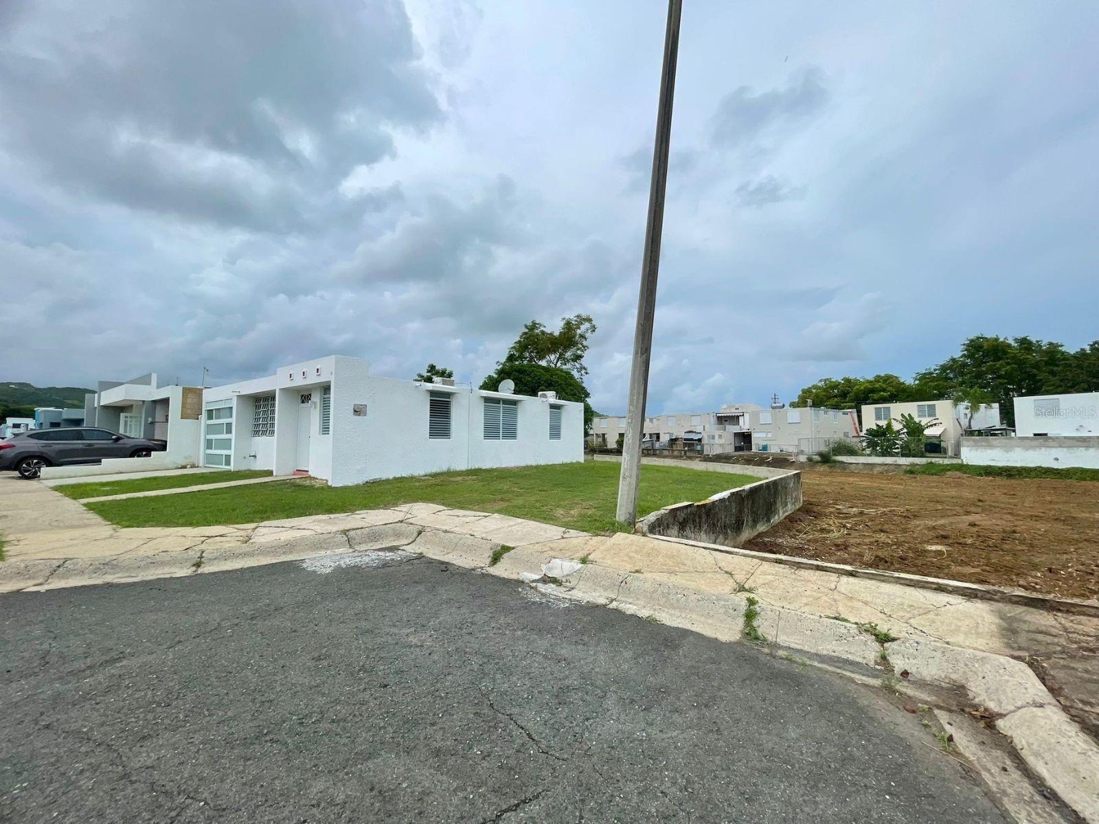 F1 PASEOS DE CEIBA CEIBA, PR 00735