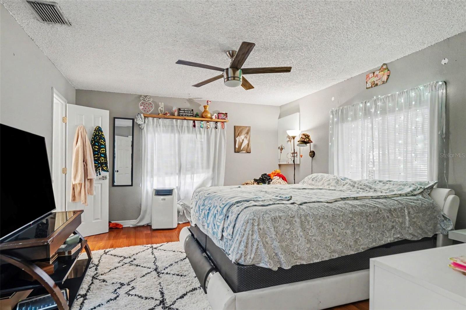 3022 DARTMOUTH Ave ST PETERSBURG, FL 33713