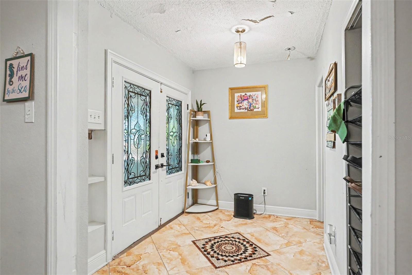 3022 DARTMOUTH Ave ST PETERSBURG, FL 33713
