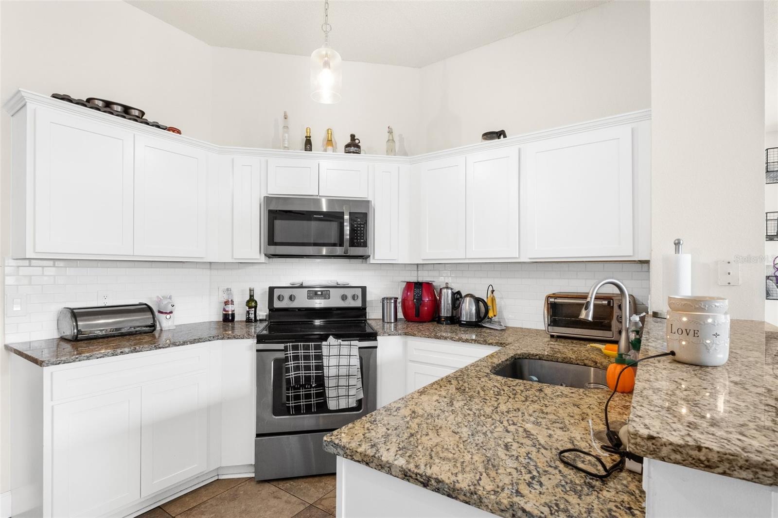 812 BUENA Vis Ave BROOKSVILLE, FL 34601