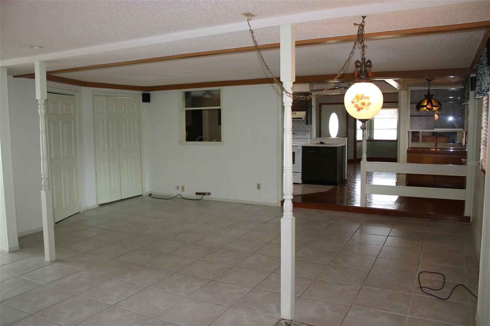 407 N POMPANO Ave SARASOTA, FL 34237