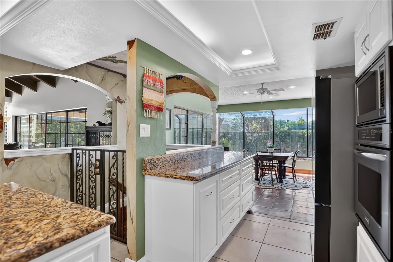 1367 CAMPBELL St ORLANDO, FL 32806