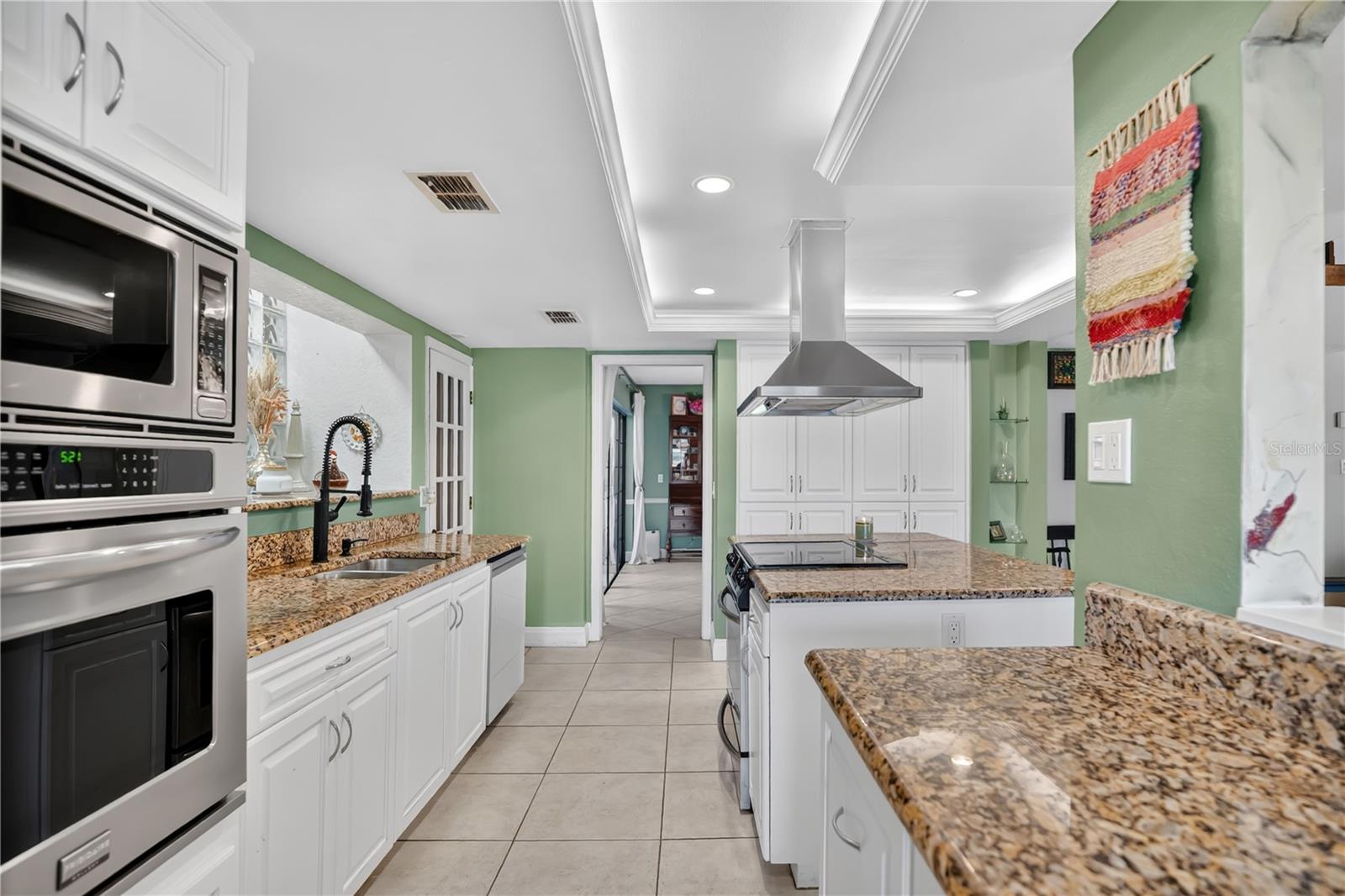 1367 CAMPBELL St ORLANDO, FL 32806