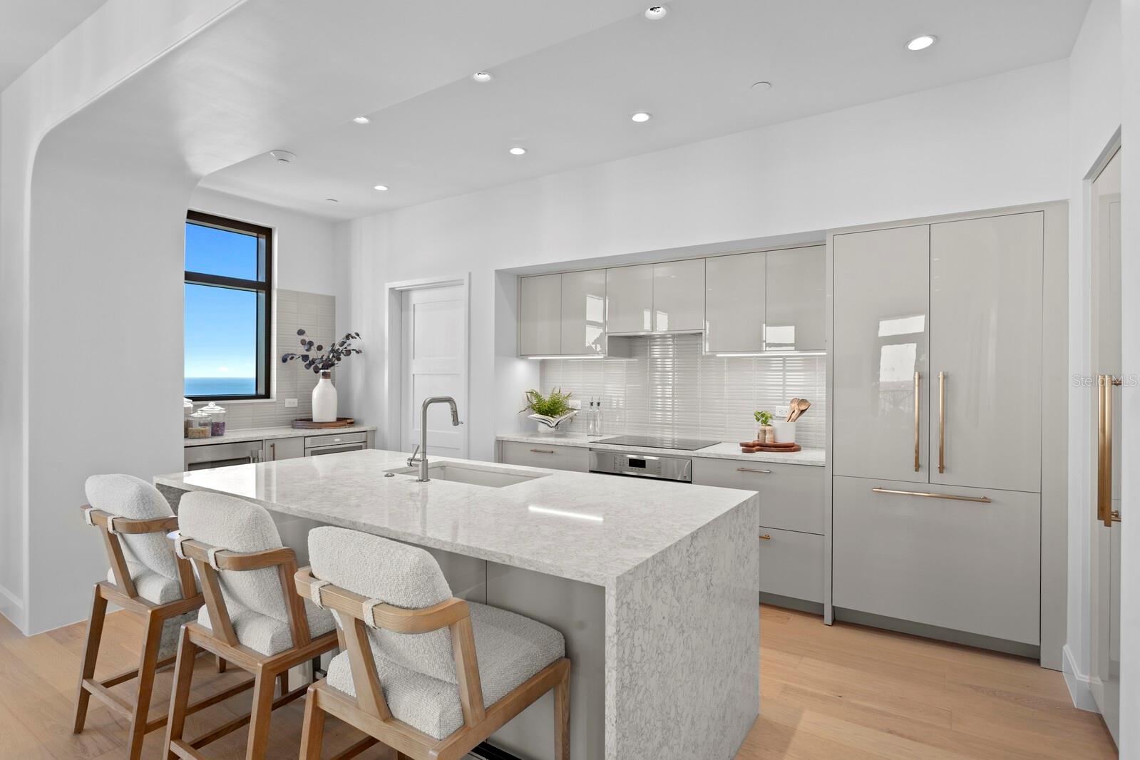 126 4TH Ave #1201 ST PETERSBURG, FL 33701