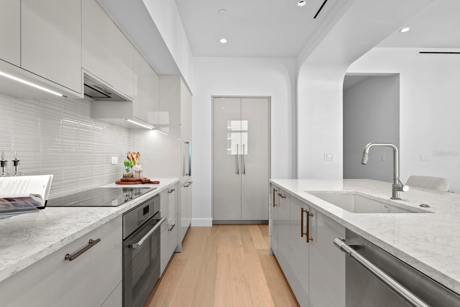 126 4TH Ave #1201 ST PETERSBURG, FL 33701