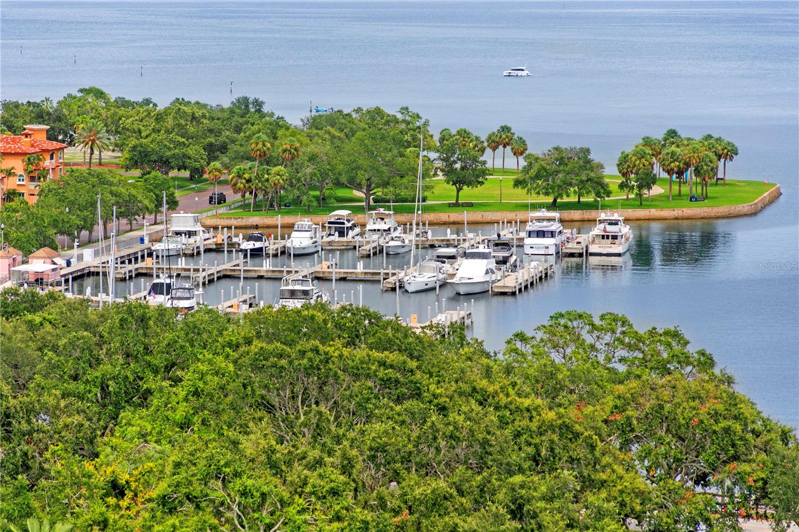 126 4TH Ave #1201 ST PETERSBURG, FL 33701