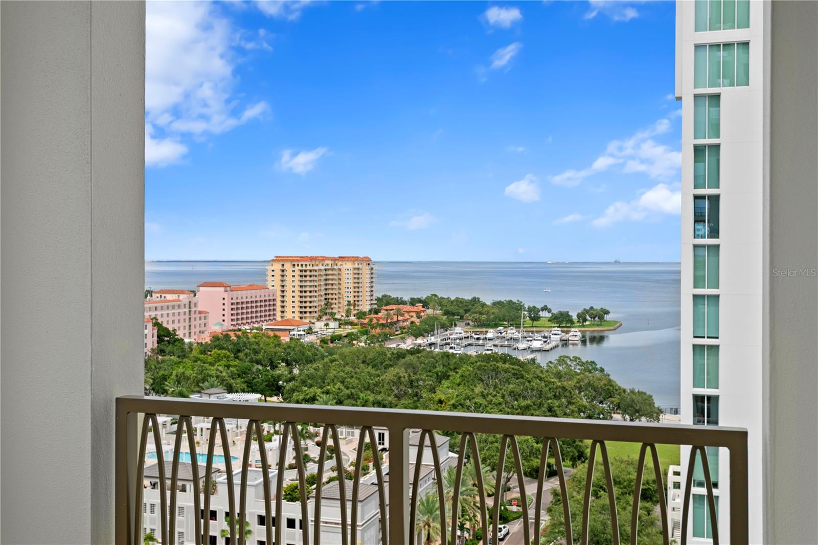 126 4TH Ave #1201 ST PETERSBURG, FL 33701