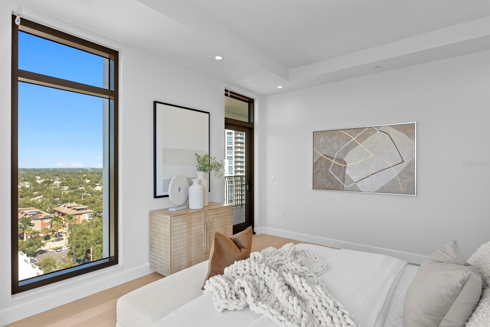 126 4TH Ave #1201 ST PETERSBURG, FL 33701