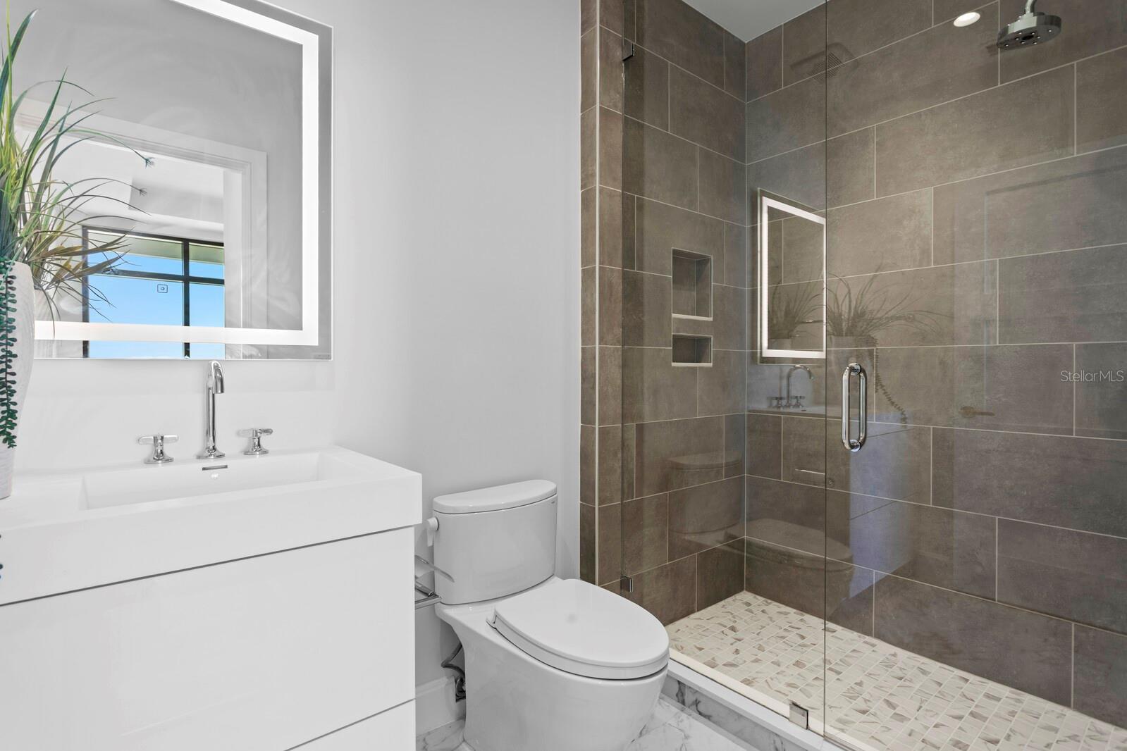 126 4TH Ave #1201 ST PETERSBURG, FL 33701